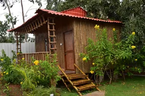 Maple Woods Retreat Resort - Image 4