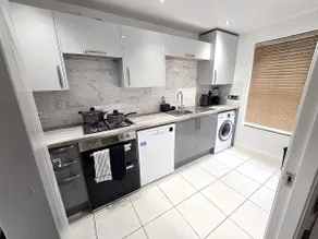 2ndHomeStays I Bilston I Contractor-Friendly House - Image 5