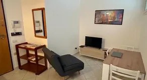 Apartment with private parking spot in Oristano's city center - Image 2