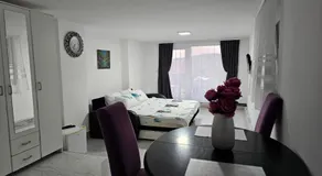 Studio Dana - Image 5