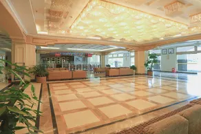 Longmen Tiequan Golden Hot Spring Resort Hotel - Image 4