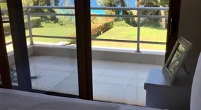 Cute house by the sea - Image 5