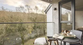 Exceptional 3 Bedroom River View Apartment - Pass the Keys - Image 5