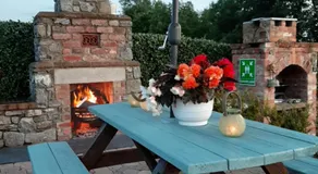 Riverside Lodge - Image 5