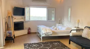 Pool Guesthouse - Image 2
