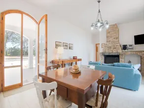 Enchanting Coastal with Views - Image 2