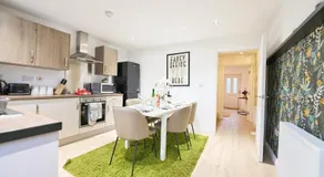 Jubilee View - New! Luxurious Home, Parking Wi-Fi - Image 4