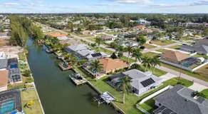 Casa Bella- Upgraded Waterfront Residence in Cape Coral with Heated Pool and Free Bikes - Image 5