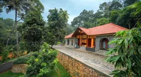 Urava Farmstay- Private waterfall, near Vagamon, Thekaddy, Munnar - Image 4