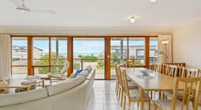 108 Morrison - Beach Views - No Linen Included - Image 4