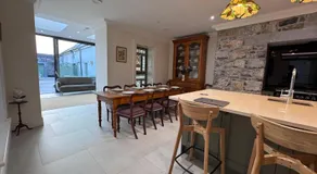 Cashel Regency Townhouse - Image 2