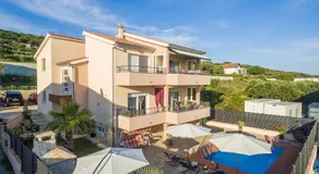 Apartment Maja with private pool - Image 4