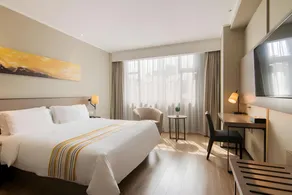 Home Inn Plus Kunming Baiyun Road Tongde Plaza - Image 2