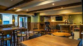 Cross Pipes Tavern and Rooms - Image 2