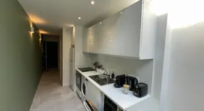 Loft central climatisé avec verrière - Image 2