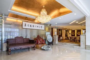 Zhonghao Fenghuang International Hotel - Image 2