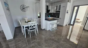 Sunny Hill - Image 3