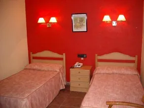 Hostal Rugaca - Image 4