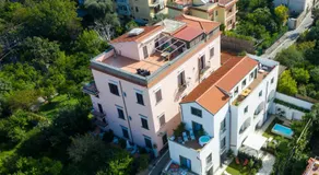 SorrentoVibes - Luxury Apartment with Garden and Pool - Image 5