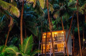 Beachfront Cliffside Nature Stay, Kakolem - Image 3