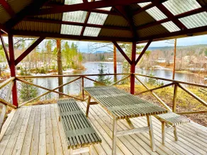 Ljungaverk Takvåning med Ekgolv och badkar nära älven - Image 4