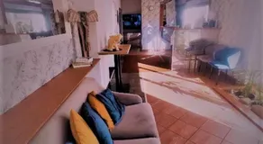 RJ Hotel - Image 2