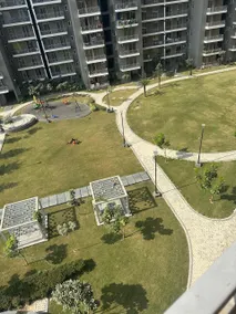 Peaceful & Cozy Retreat in the Heart of the City - Image 3