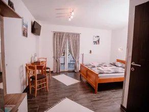 Mountain Serenity Rooms - Image 2