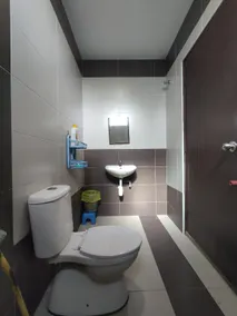 Aurora Homestay (Fully Aircond Room & Liv. Hall) - Image 5