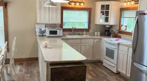 Charming Farmhouse on working Red Haven Farm - Image 3