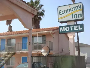 Economy Inn Motel - Image 3