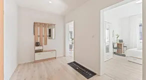 KRelax Urban Gold - 4 Bedrooms - Balcony - Large Parking Space - Smart TVs - Central Location - Up to 8 Guests - Image 2