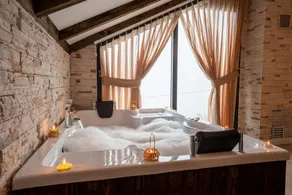 Poison Garden Suite & SPA - Image 5