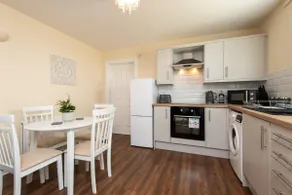 Ground floor apartment in Langley Park - Image 5