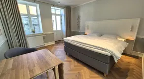 Jacobs Hotel - Image 2