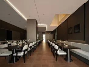 Atour Hotel Taizhou City Hall - Image 3