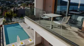 MARAVILLA SUITES - Image 3
