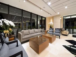 Shiny Ocean Hotel - Image 2