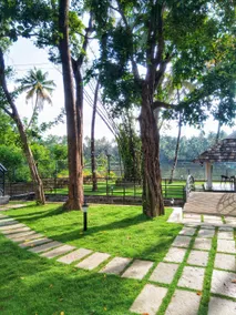 Moonlight - Riverfront Premium Villa with Pool - Image 3