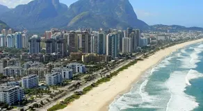 Quarto c/ Banheiro próximo a Praia da Barra da Tijuca - Image 3
