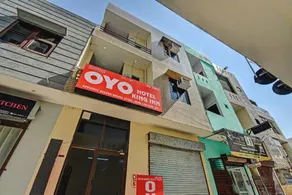 OYO 78444 Hotel King Inn - Image 2
