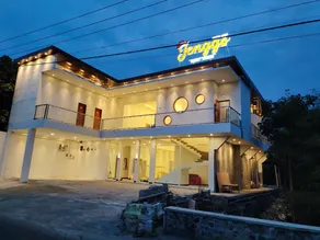 JENGGO Riverside Mitra RedDoorz near Kampung Inggris Pare - Image 4