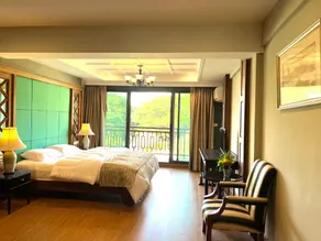 Quinstel Guesthouse - Image 3