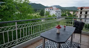 apartment with view - Image 4