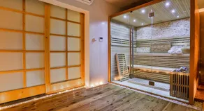 Garni Hotel Zen free parking - Image 5