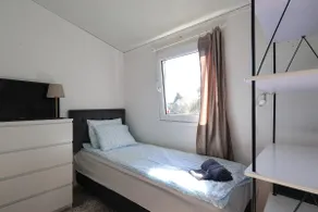 Premium Workers Home • 3 Beds• WiFi • Free Parking - Image 5