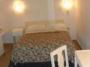 Hotel Morales Inn - Image 2