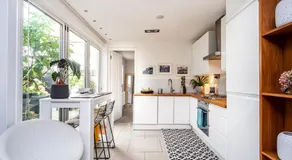 Stylish 2-Bed Flat w Private Garden in Crouch End - Pass the Keys - Image 2