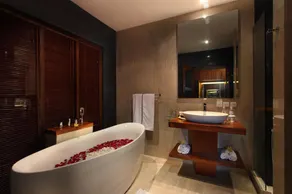 Luxury 5 BR Private Pool #K220 - Image 3