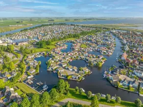 Villa in Friesland with Sauna and Jetty - Image 4